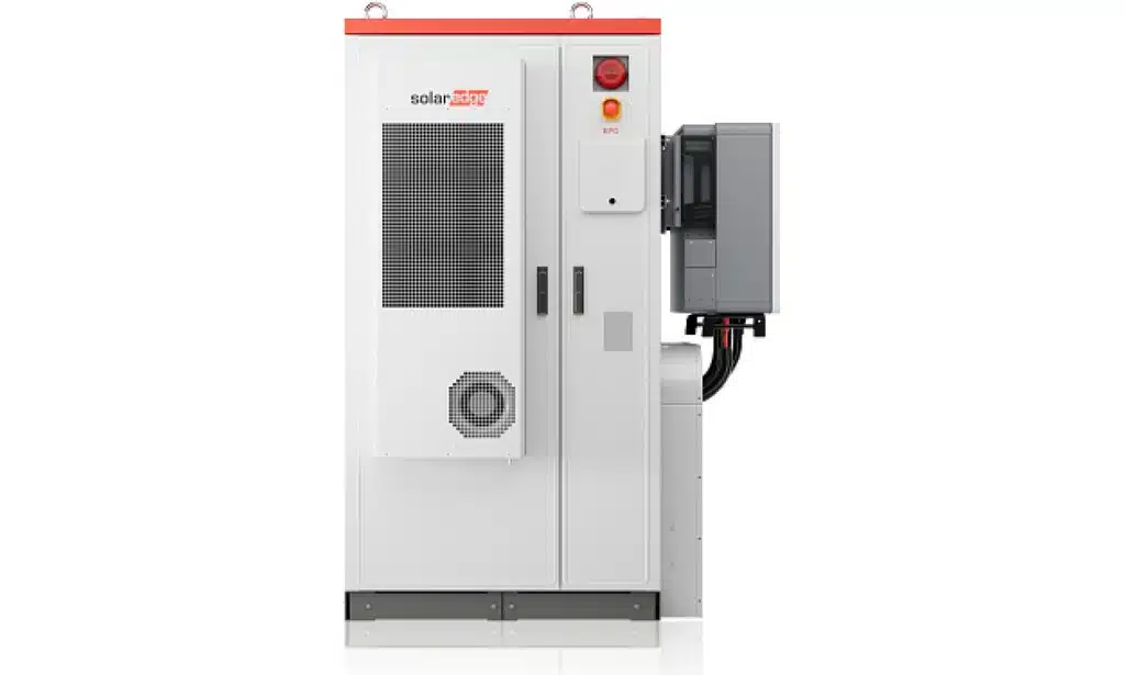SolarEdge Commercial Speicher 50kW/107kWh Backup 1 SolarEdge Commercial Speicher 50kW/107kWh Backup