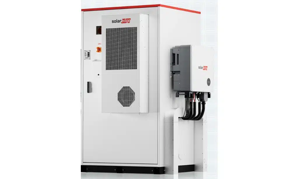 SolarEdge Commercial Speicher 50 kW / 197 kWh 1 SolarEdge Commercial Speicher 50 kW / 197 kWh