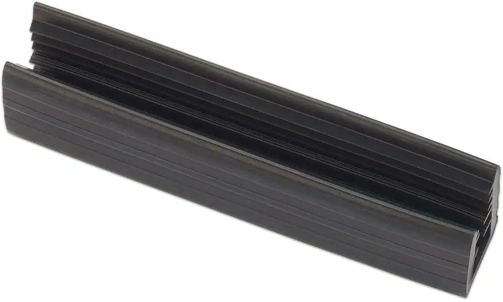 novotegra EPDM-Kantenschutz für 7mm-Laminat, L 80 (VPE200) 1 novotegra EPDM-Kantenschutz für 7mm-Laminat, L 80 (VPE200)