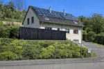 Solarzaun mit 2 Solarmodulen