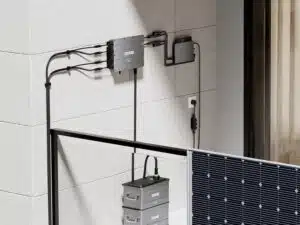 Balkonkraftwerk 900 Wp mit 4 kWh Zendure-Speicher