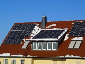 Komplette hochwertige Solaranlage zur Selbstmontage 6,6 KW mit 5 kWh-Batterie